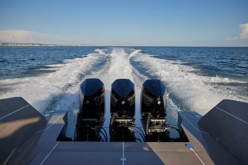 Slide: The Image of 2025 Anvera 42 Speedster with triple engines cruising on open water. - 18
