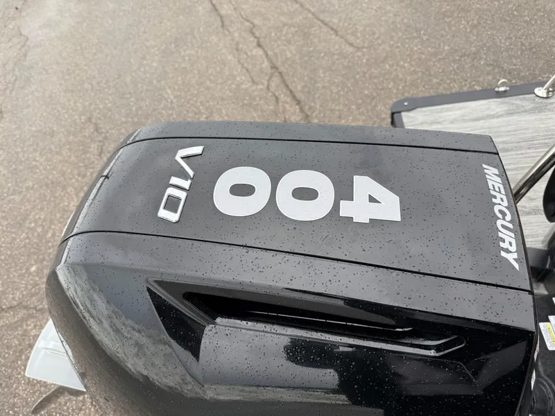 Slide: The Image of Mercury V10 outboard motor on 2025 Tahoe Pontoon Grand Tahoe LTD. - 20