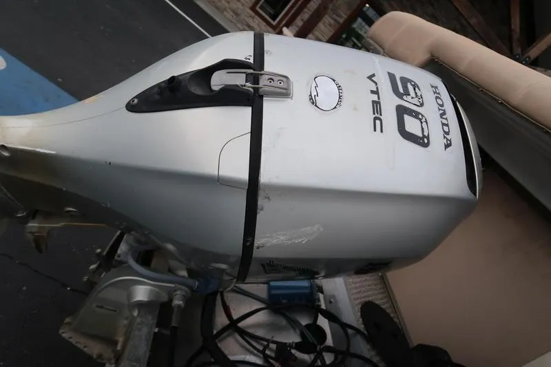 Slide: The Image of 2008 Godfrey SAN PAN 2500 RE with Honda 90 VTEC outboard motor. - 5