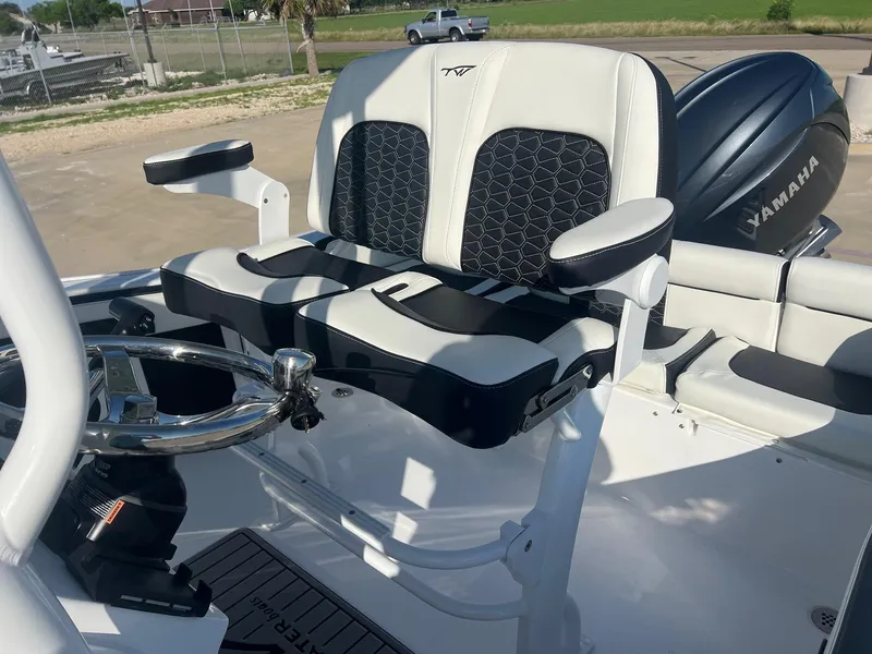 Slide: The Image of Tidewater 210LXF 2025 - 19