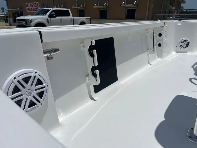 Slide: The Image of Tidewater 2110BM 2025 - 27