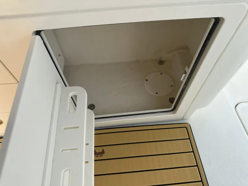 Slide: The Image of World Cat 325CC 2025 - 46