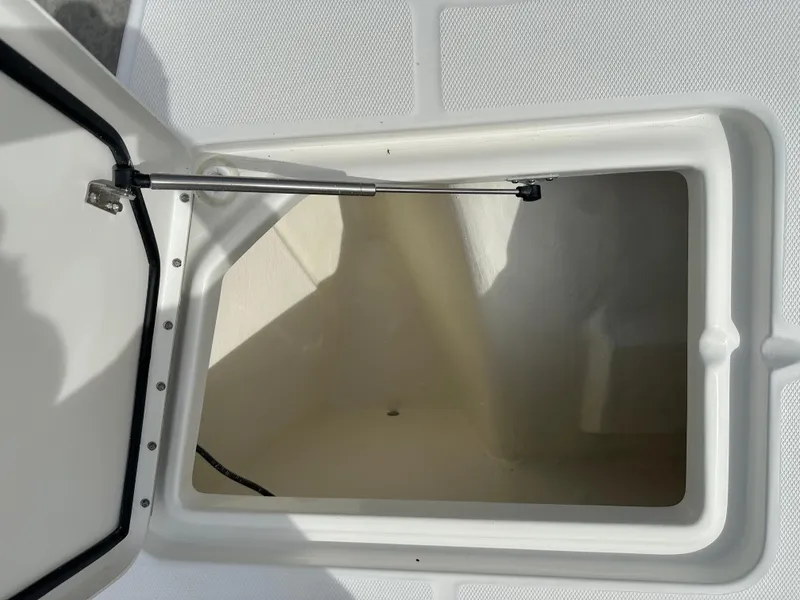 Slide: The Image of World Cat 325CC 2025 - 64