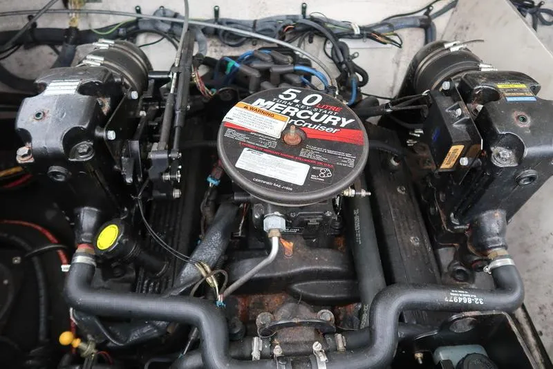 Slide: The Image of Engine of a 2008 Crownline 21LS boat with 5.0L Mercury MerCruiser. - 11