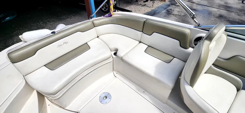 Slide: The Image of Sea Ray 260 Sundeck 2007 - 6