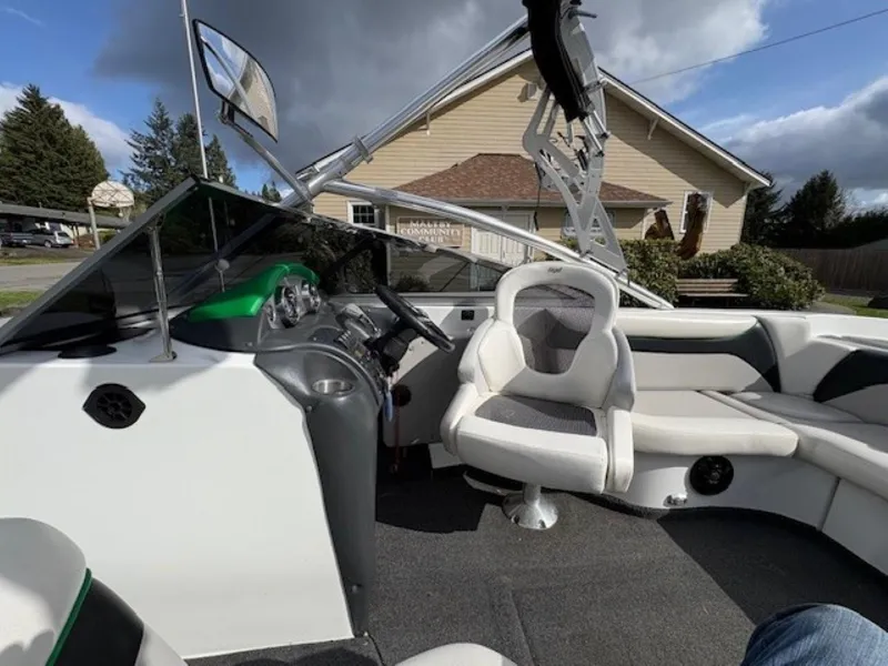 Slide: The Image of Tigé 22Ve 2008 - 10