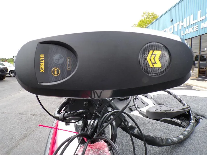 Slide: The Image of 2025 Skeeter ZXR21SE Ultrex trolling motor, close-up view in outdoor setting. - 13