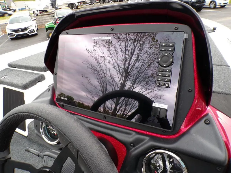 Slide: The Image of 2025 Skeeter ZXR21SE boat dashboard with advanced navigation display. - 20