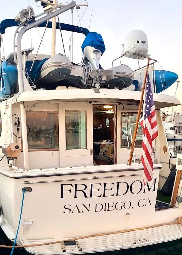 Slide: The Image of Hatteras 48 LRC 1976 - 54