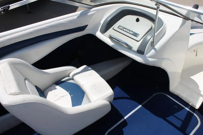 Slide: The Image of Larson SEi 186 Ski 'n Fish I/O 2000 - 28