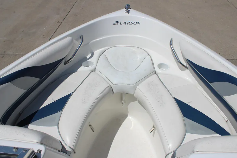 Slide: The Image of Larson SEi 186 Ski 'n Fish I/O 2000 - 32