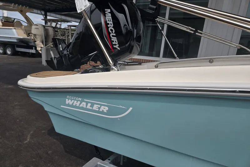 Slide: The Image of Boston Whaler 130 Super Sport 2026 - 1