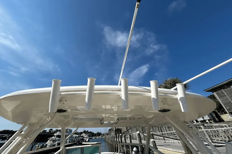 Slide: The Image of Boston Whaler 280 Vantage 2026 - 32