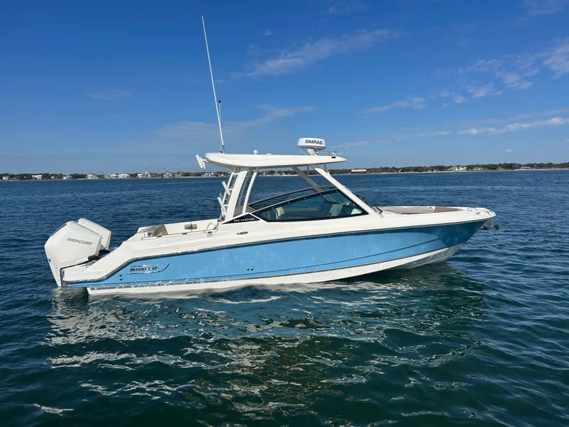 Slide: The Image of Boston Whaler 280 Vantage 2026 - 6