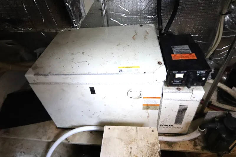 Slide: The Image of Cruisers Yachts 3750 Motoryacht 1999 - 52