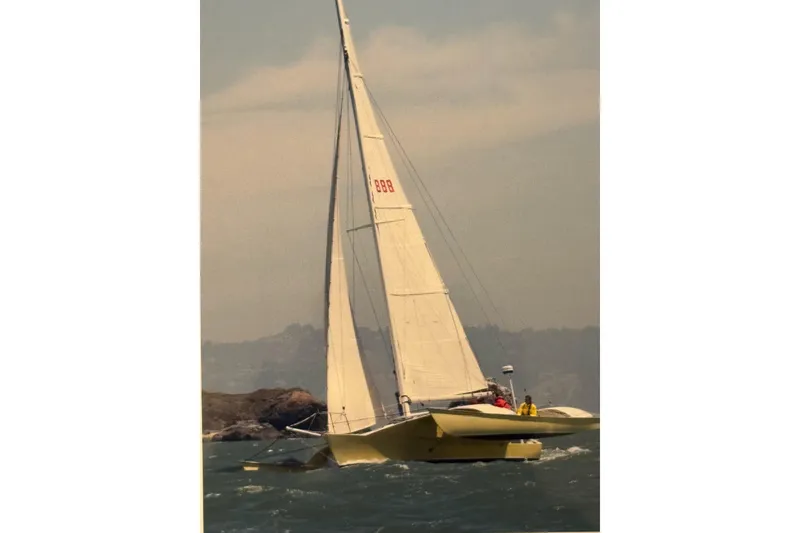 Slide: The Image of Sailing yacht "Greene Marine 35 Acapella" from 1982 on open water. - 15