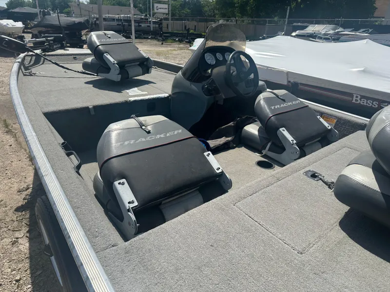 Slide: The Image of Bass Tracker PRO TEAM 170 TX 2006 - 7