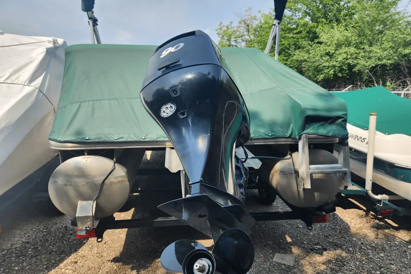 Slide: The Image of Sun Tracker PB20 2010 - 2