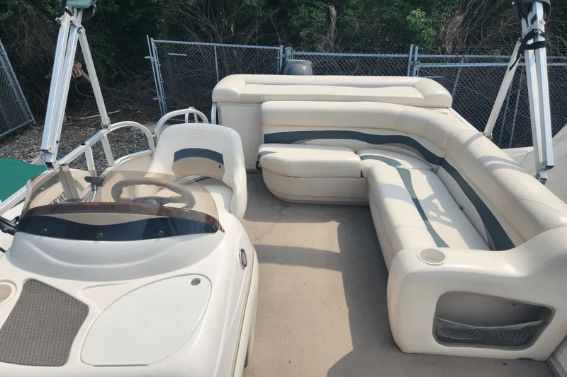 Slide: The Image of Sun Tracker PB20 2010 - 4