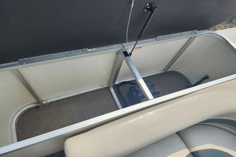 Slide: The Image of Sun Tracker PB20 2010 - 9