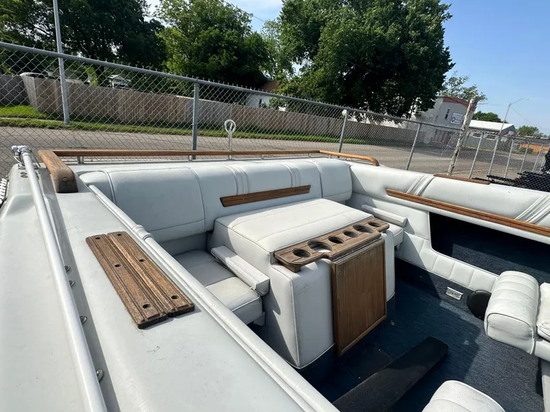 Slide: The Image of Celebrity 190 V BR Bowrider 1987 - 12