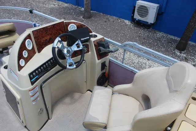 Slide: The Image of Lexington 319C 2019 - 18