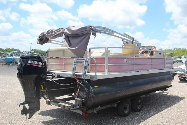 Slide: The Image of Lexington 319C 2019 - 4