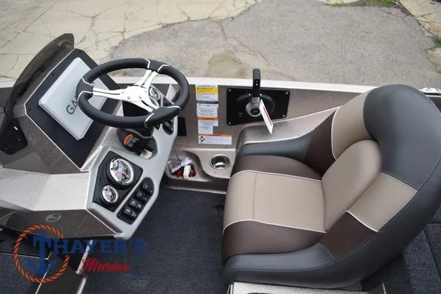 Slide: The Image of Ranger Z185 2025 - 16