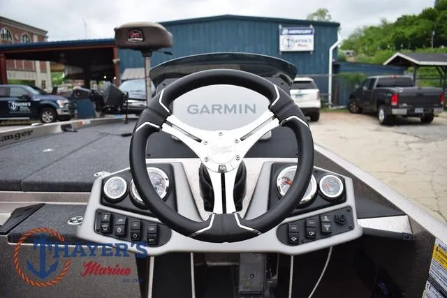 Slide: The Image of Ranger Z185 2025 - 17