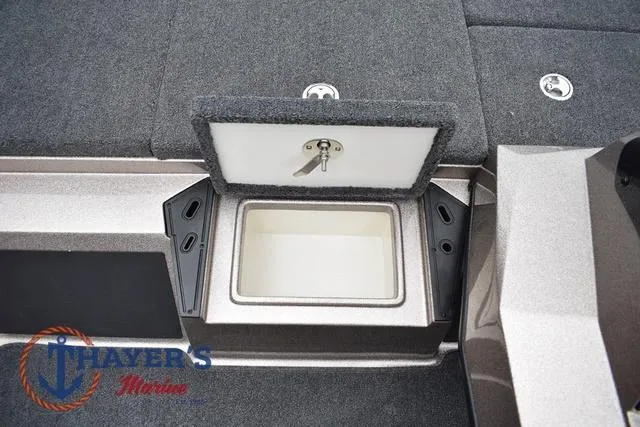 Slide: The Image of Ranger Z185 2025 - 24