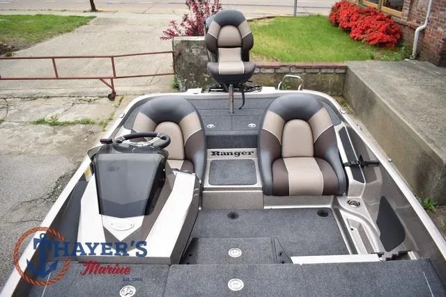 Slide: The Image of Ranger Z185 2025 - 34