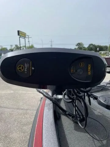 Slide: The Image of Trolling motor on a 2011 Ranger 188 VX boat, featuring i-Pilot and Ultrex technology. - 4