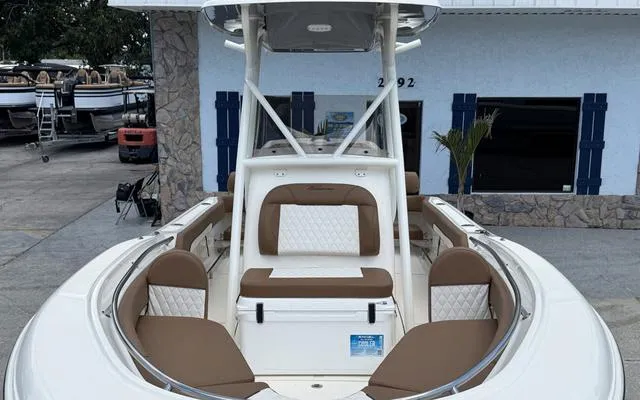 Slide: The Image of Pioneer 222 Sportfish 2025 - 14