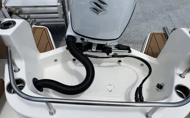 Slide: The Image of Pioneer 222 Sportfish 2025 - 17