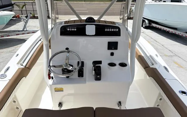 Slide: The Image of Pioneer 222 Sportfish 2025 - 18