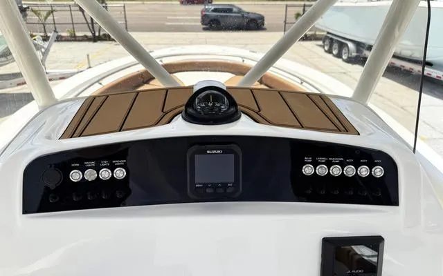 Slide: The Image of Pioneer 222 Sportfish 2025 - 22