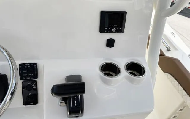 Slide: The Image of Pioneer 222 Sportfish 2025 - 25