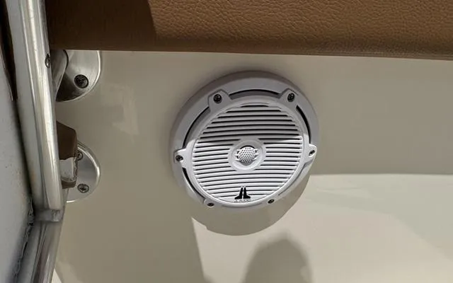 Slide: The Image of Pioneer 222 Sportfish 2025 - 39