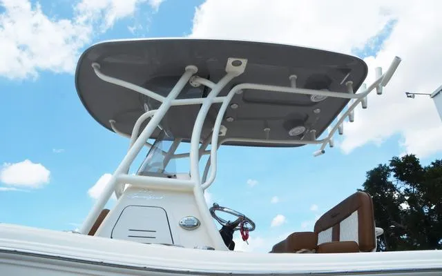 Slide: The Image of Pioneer 222 Sportfish 2025 - 6