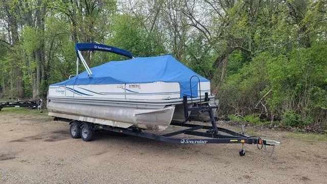 Slide: The Image of Lowe Suncruiser LS224 2008 - 12