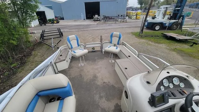 Slide: The Image of Lowe Suncruiser LS224 2008 - 13