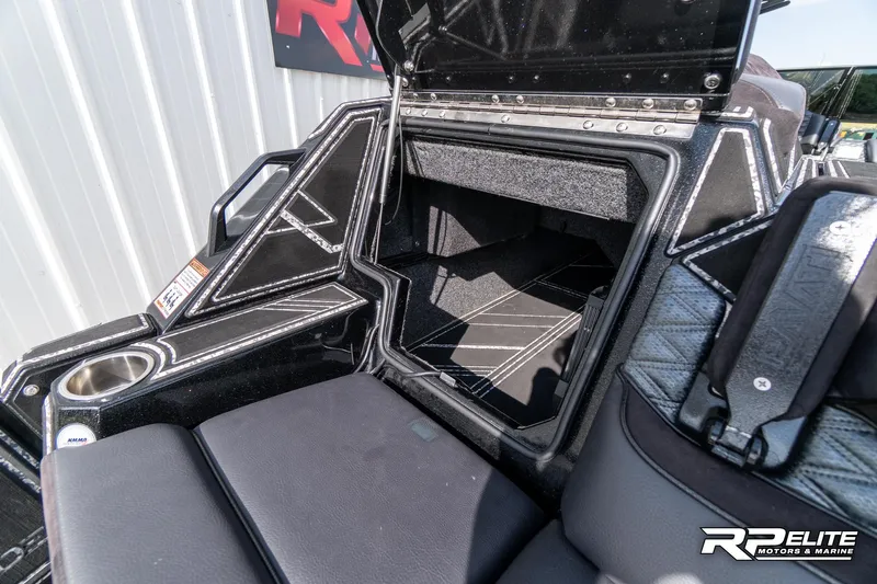 Slide: The Image of Pavati AL26 2022 - 50