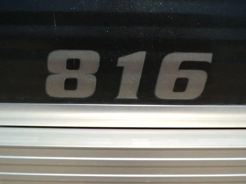 Slide: The Image of Qwest Edge 816 Cruise 2020 model number on metallic surface. - 7