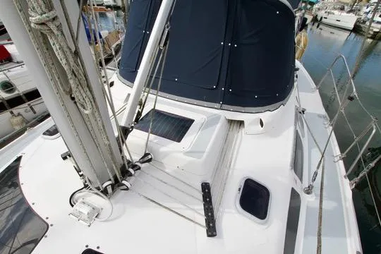 Slide: The Image of 2001 Hunter Passage 420 sailboat deck with rigging and cabin details. - 18