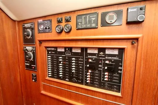 Slide: The Image of Hunter Passage 420 2001 - 51