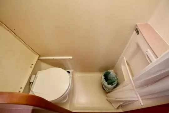 Slide: The Image of Hunter Passage 420 2001 - 63