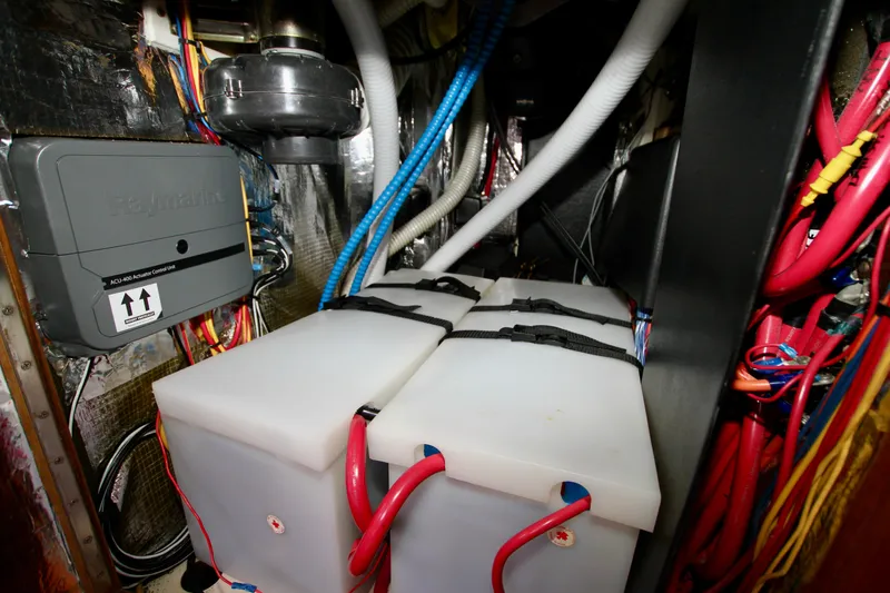 Slide: The Image of Hunter Passage 420 2001 - 68