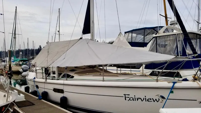 Slide: The Image of Hunter Passage 420 2001 - 75