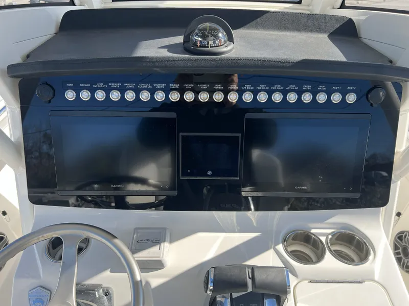 Slide: The Image of World Cat 260CC-X 2023 - 12