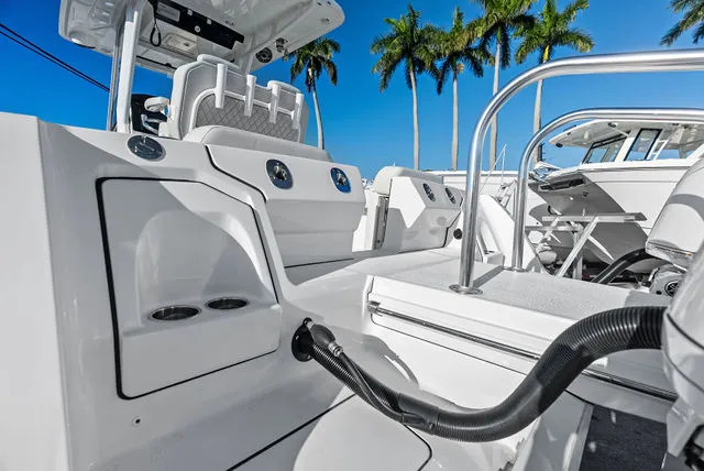 Slide: The Image of World Cat 260CC-X 2023 - 28